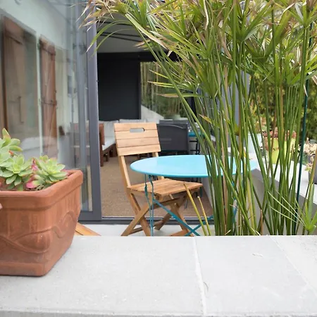 Agreable Logement Independant Avec Veranda Vienne  Extérieur photo