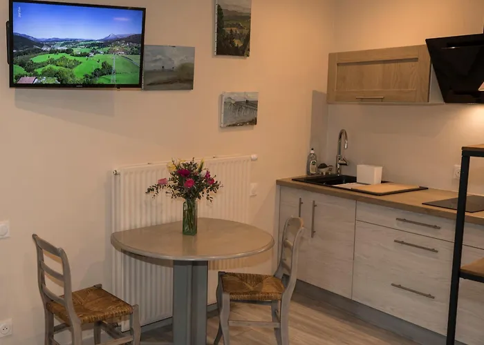 Agreable Logement Independant Avec Veranda